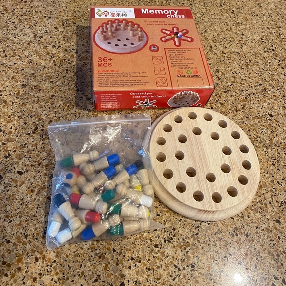 WOODEN COLOR MEMORY Chess MATCH PUZZLE BOARD TOY - Picture 9 of 16